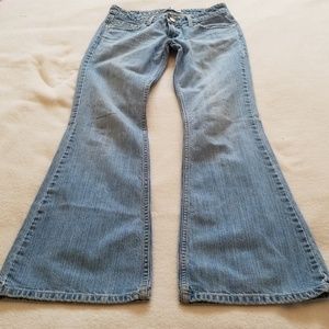 Levi Signature jeans low slim flare Style, size 3